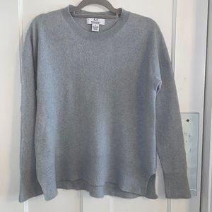 Magaschoni 💯 Cashmere Lightweight  Baby Blue Crew Neck  Sz L/XL